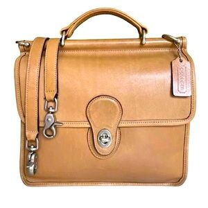 Vintage COACH WILLIS Camel Glove Tanned Leather Turn Lock Crossbody Bag 9927 USA